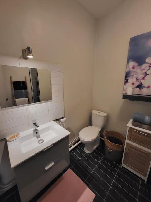 Le P'Tit Nid Appartement Parthenay Buitenkant foto